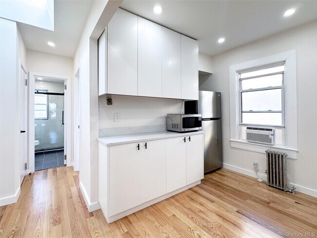 Building Photo - 79-65 69th Rd