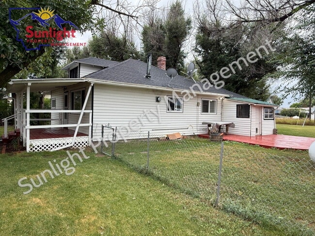 Building Photo - Wide Open Space, Peaceful and Safe 2 Bed 1...
