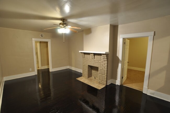 Building Photo - Cozy Living in Beaver Falls Awaits You!