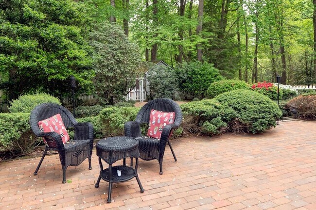 Building Photo - Luxury Kingsmill Property