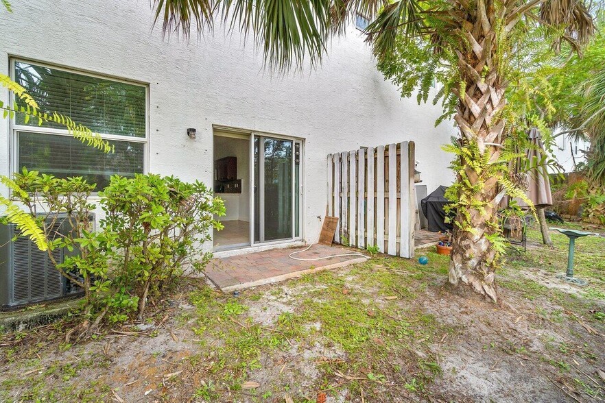 Building Photo - 5288 Ashley River Rd