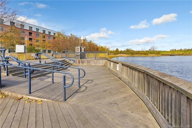 Building Photo - 33 N Water St