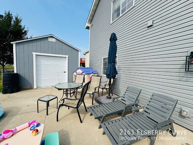 Building Photo - 2161 Elsberry Curv