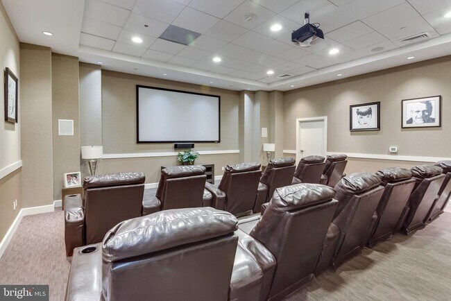 Building Photo - 1020 N Highland St