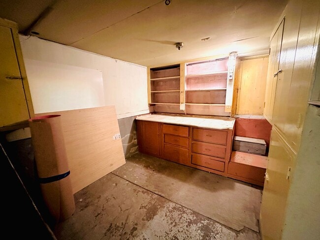Building Photo - Beacon Hill - "Pretty in Pink" 2 Bedroom /...