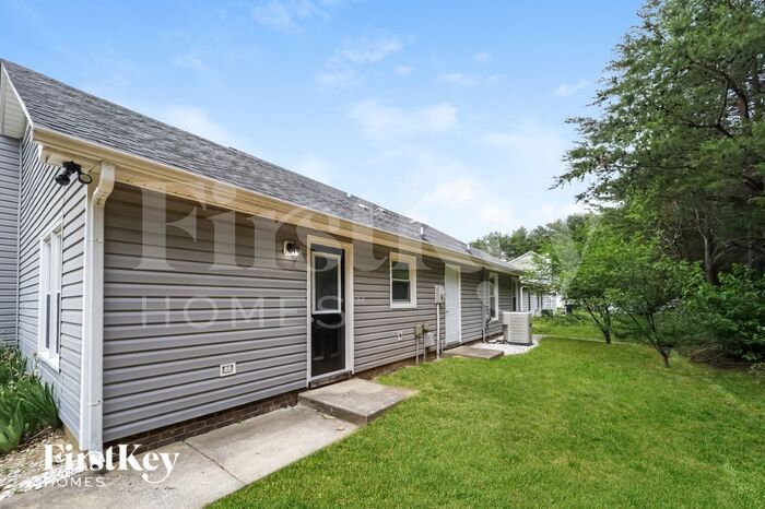 Building Photo - 16 Hickory Knoll Ct