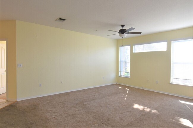 Building Photo - 5809 Legacy Crescent Pl