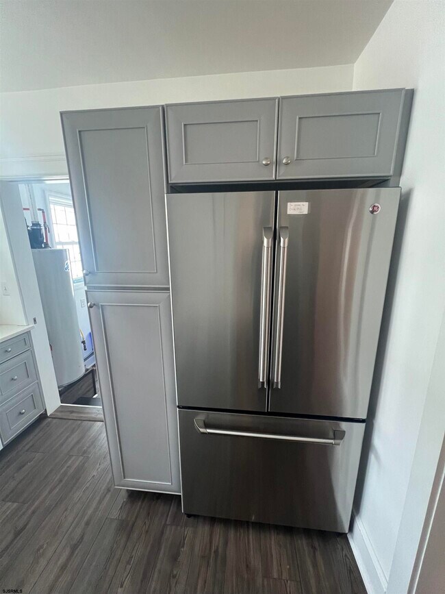 Building Photo - 29 N Hanover Ave