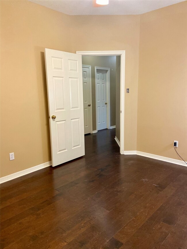 Building Photo - 2915 Sycamore Tree Ct