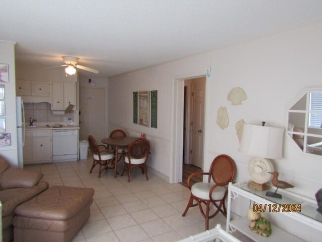 Building Photo - 5001 N Ocean Blvd