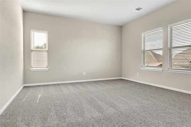 Building Photo - 704 Olive Creek Dr