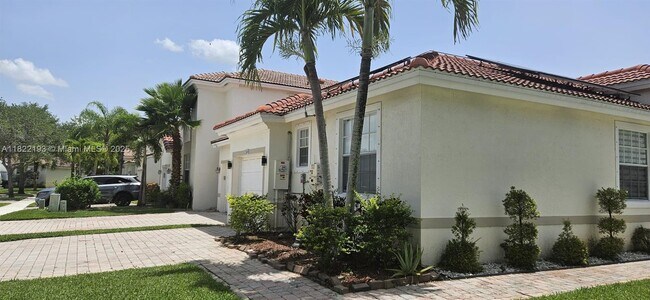 Building Photo - 2604 SW 188th Ave