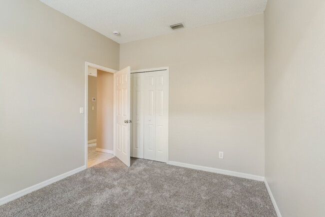 Building Photo - 18003 Misty Blue Ln