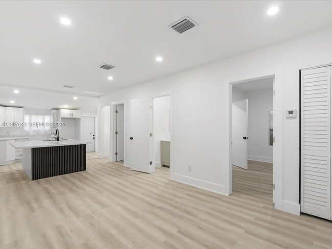 Building Photo - 6318 NW 19th Ct