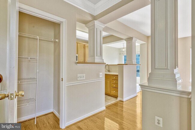 Building Photo - 4174 Lochleven Tr