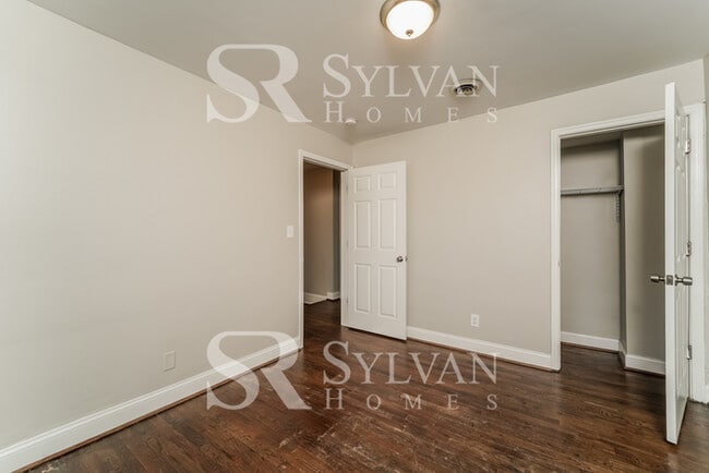 Building Photo - 8504 Willow Oak Rd