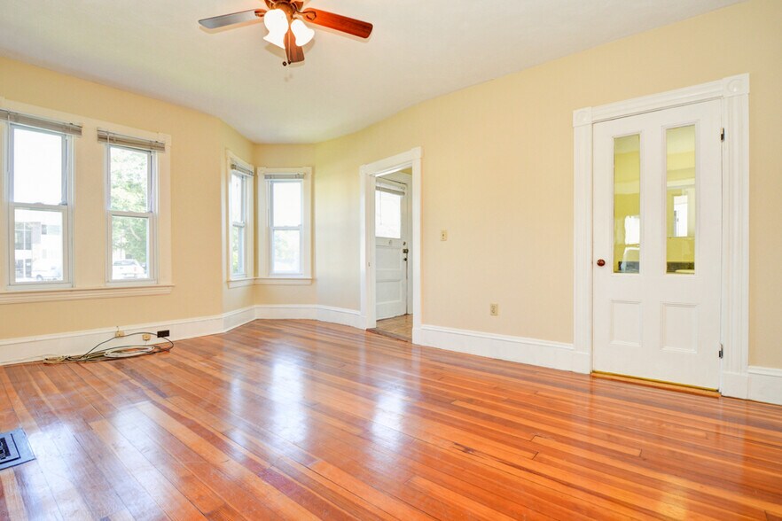 Building Photo - 48 South St