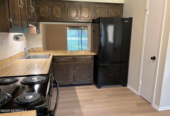 Building Photo - 211 Covered Bridge Blvd