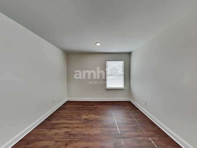 Building Photo - 5243 Blue Mountain Dr