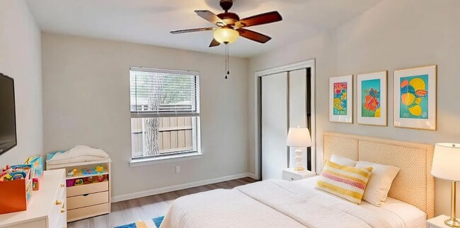 Building Photo - 6916 Moccasin Dr