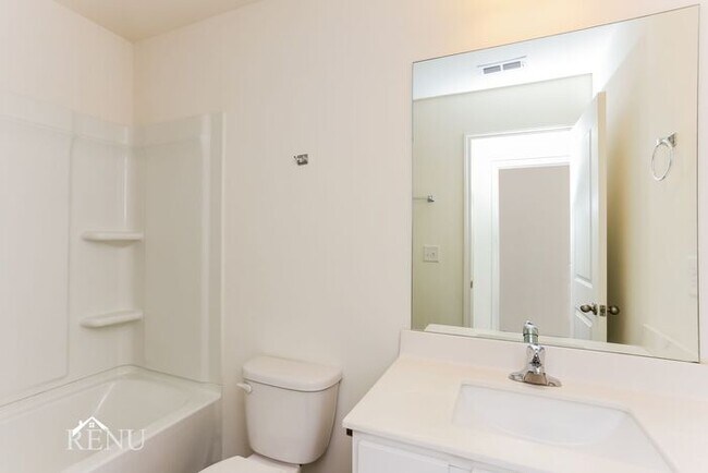 Building Photo - 3133 Journal Ct