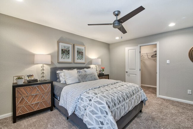 Building Photo - Estates at Cypress