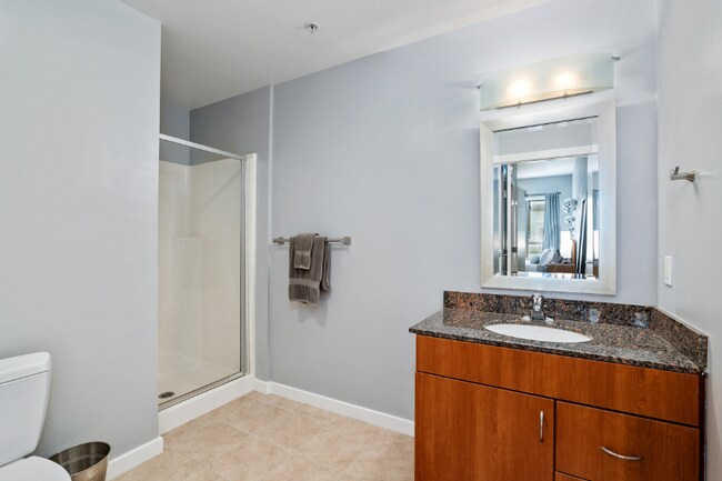 Building Photo - 889 Date St