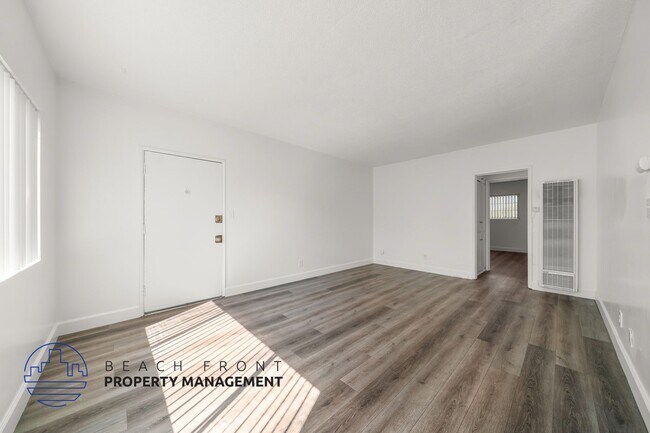 Building Photo - 940-942 S. Flower St.