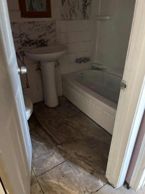 Building Photo - 1212 Hassell Ave