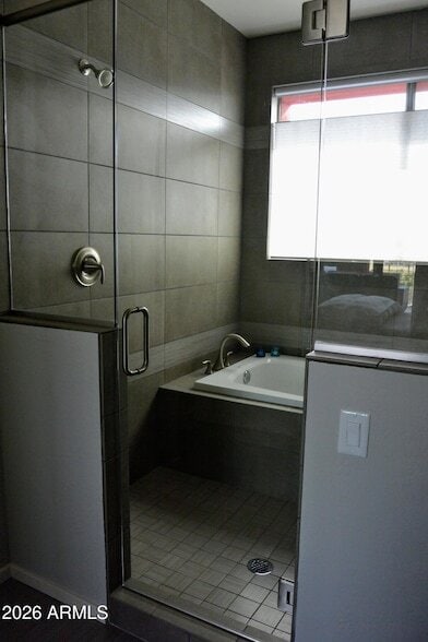 Building Photo - 516 E Ames Pl