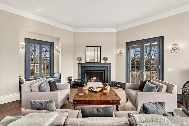 Building Photo - 270 Guard Hill Rd