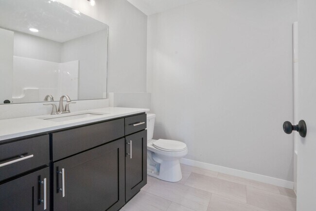 Building Photo - Clear Lake Condos