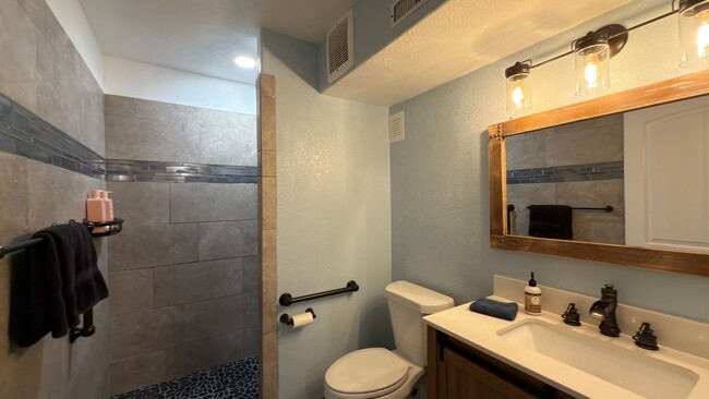 Building Photo - Great Home in Johnstown