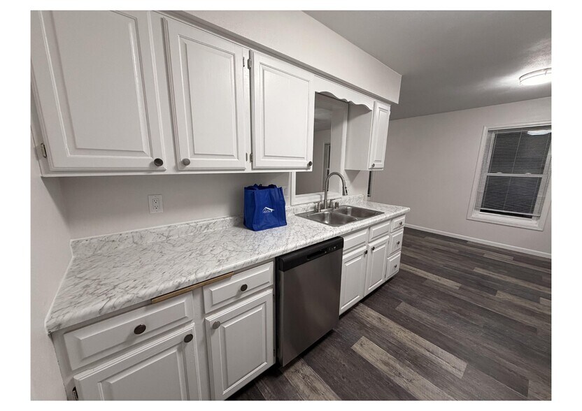Building Photo - 2934 Cimarron Trl