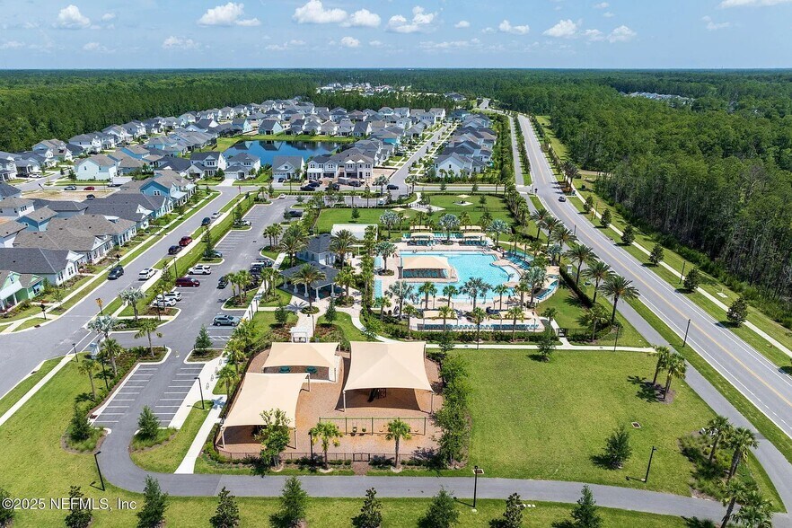 Building Photo - 40 Blue Hampton Dr