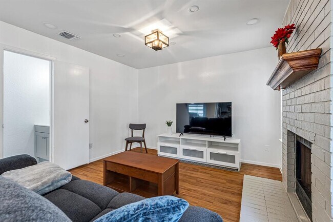 Building Photo - 12620 Dringenberg Dr