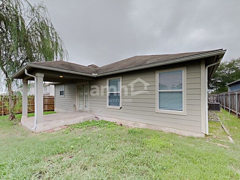 Building Photo - 4124 Wensledale Dr