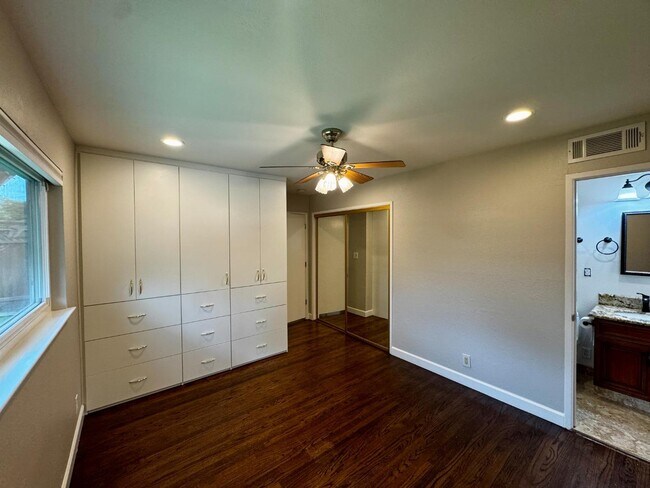 Building Photo - 1405 Antonio Ln