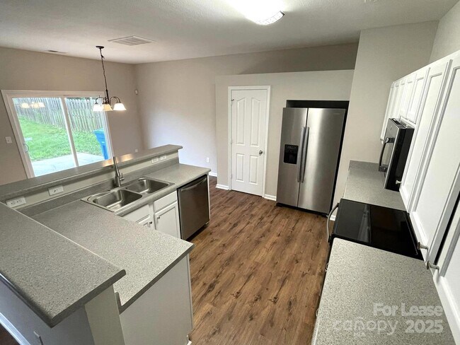 Building Photo - 2039 Moss Creek Dr