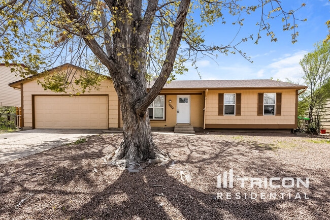 Primary Photo - 2725 Clarendon Dr