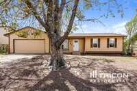 Building Photo - 2725 Clarendon Dr