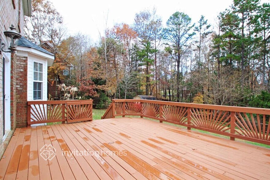 Building Photo - 5300 Glencove Ct