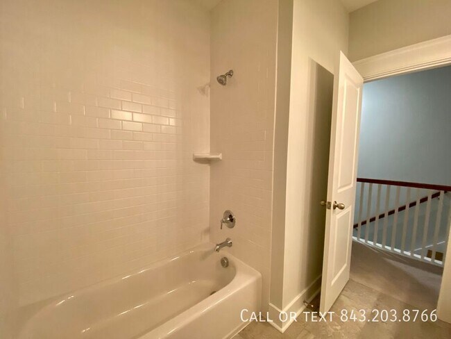Building Photo - 478 Woodspring Rd