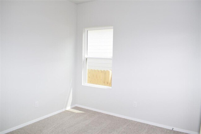 Building Photo - 5404 Lomasso Dr