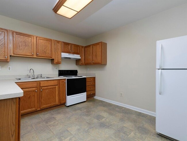 Building Photo - 2166 Hanfred Ct