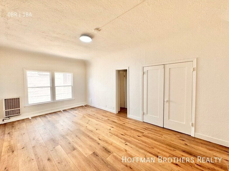 Building Photo - 739 Normandie Ave