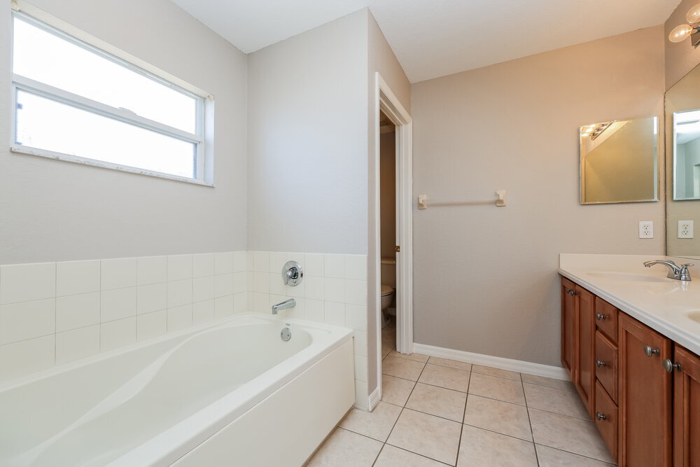 Building Photo - 7032 Chatum Light Run