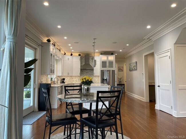 Building Photo - 99 Spinney Rd