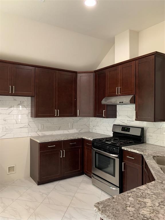 Building Photo - 8807 Shady Green Meadows