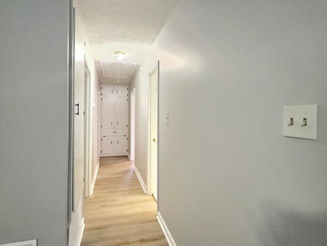 Building Photo - Updated 3 bedroom, 2 full bath in Prattville!